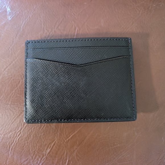 Kate Spade Elegant Black Card Holder - Picture 4 of 6